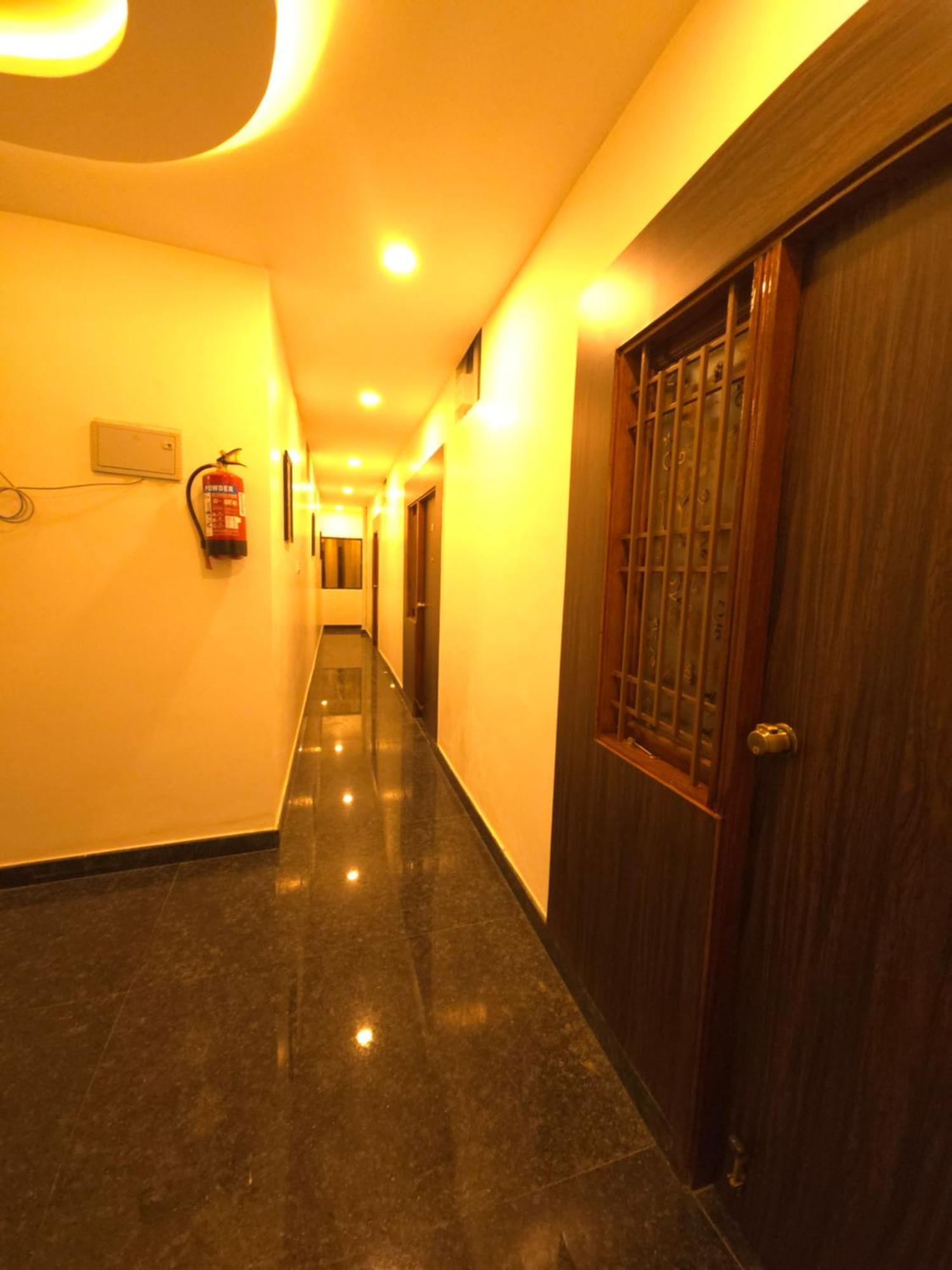 Shreem Sesha Sai Residency Tiruvannāmalai Exterior foto